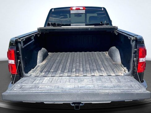 Used 2017 GMC Sierra 1500 SLE w/ SLE Value Package AWD/4WD image 5