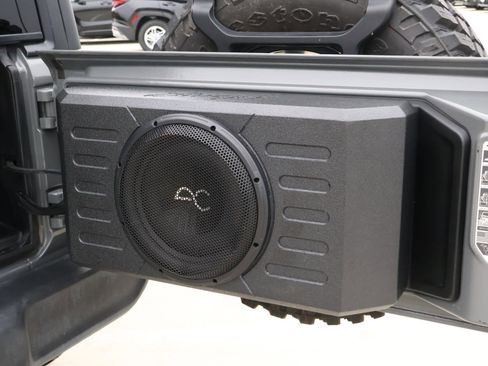 Used 2020 Jeep Wrangler Sport image 17