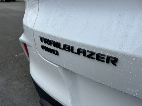 New 2025 Chevrolet TrailBlazer RS w/ Convenience Package image 32