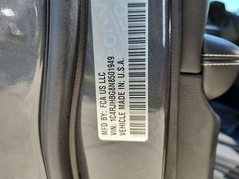 Used 2022 Jeep Grand Cherokee Limited AWD/4WD image 35