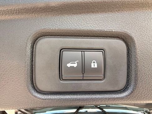 New 2026 Nissan Pathfinder Platinum AWD/4WD image 17