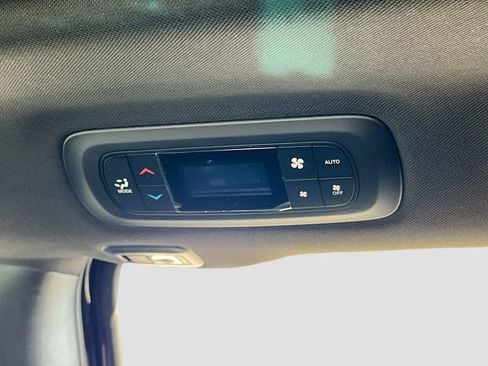 New 2026 Chrysler Pacifica Limited FWD image 22