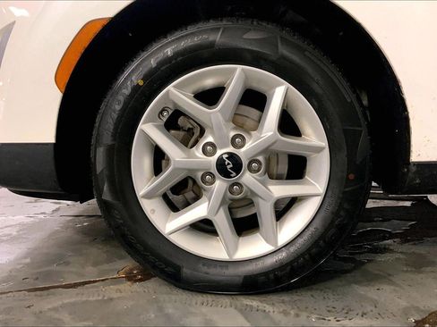 Used 2025 Kia Soul LX w/ LX Technology Package image 9