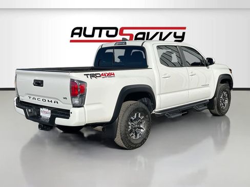 Used 2022 Toyota Tacoma TRD Off-Road w/ Technology Package AWD/4WD image 7