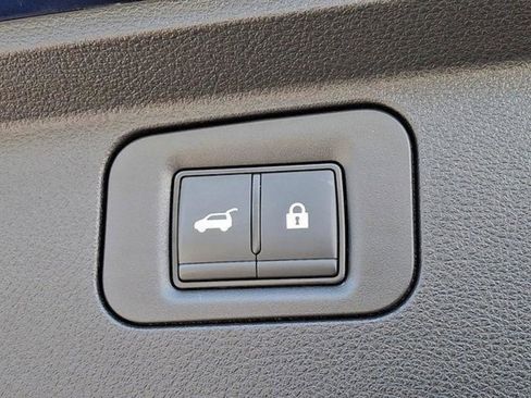 Used 2025 INFINITI QX80 Sensory image 35