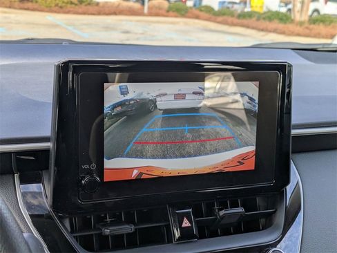 Used 2025 Toyota Corolla LE image 24