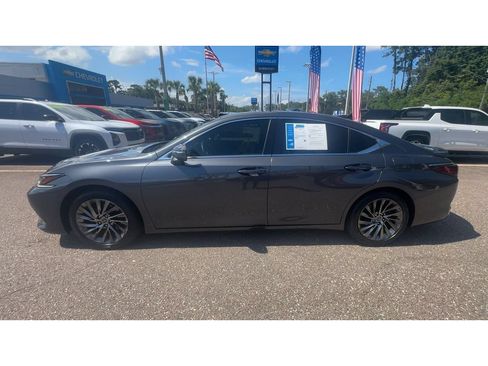 Used 2024 Lexus ES 300h Ultra Luxury w/ Accessory Package (Z2) FWD image 5