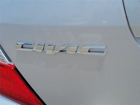 Used 2012 Honda Civic LX image 5