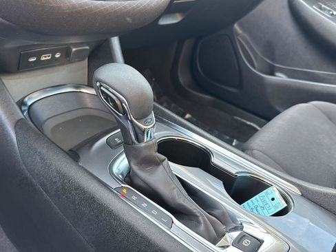 Used 2024 Chevrolet Malibu LT image 24