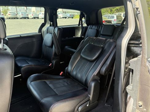 Used 2019 Dodge Grand Caravan GT image 14