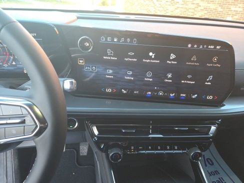 New 2026 Chevrolet Traverse LT image 12