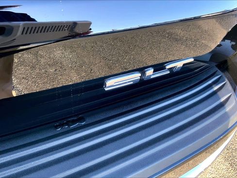 Used 2021 GMC Yukon SLT w/ SLT Luxury Plus Package image 8