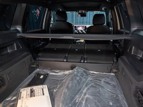 Certified 2026 Mercedes-Benz GLB 250 image 32