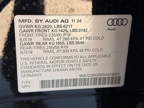 Used 2025 Audi Q6 e-tron Premium Plus w/ Premium Plus RWD image 38