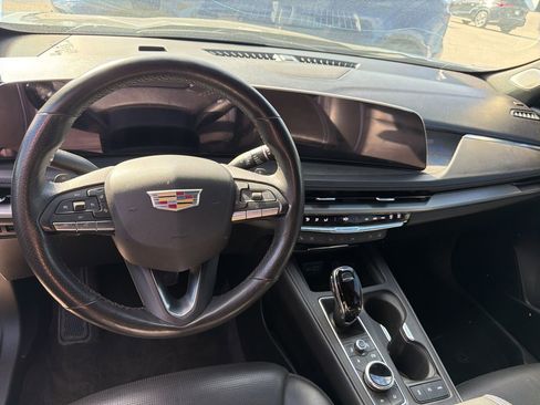 Used 2025 Cadillac XT4 Sport image 12