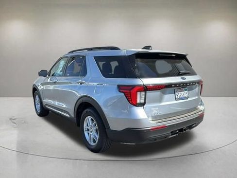 Certified 2025 Ford Explorer Active AWD/4WD image 4