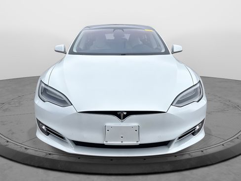 Used 2019 Tesla Model S 100D image 2