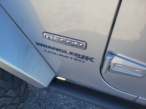 Used 2018 Jeep Wrangler Unlimited Rubicon AWD/4WD image 14