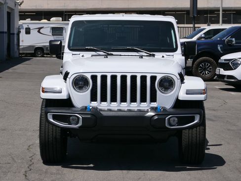Used 2023 Jeep Wrangler Unlimited Sahara w/ Cold Weather Group AWD/4WD image 7