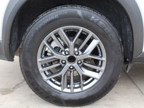 Used 2024 Nissan Rogue S image 11