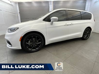 Certified 2022 Chrysler Pacifica Touring-L w/ S Appearance Package