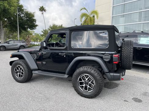 Used 2024 Jeep Wrangler Rubicon AWD/4WD image 3