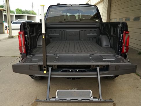 Used 2025 Ford F150 Raptor AWD/4WD image 30