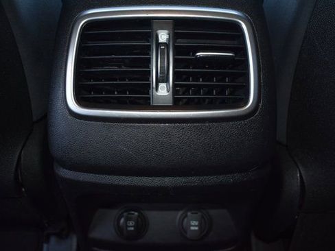 Used 2019 Kia Sorento LX image 31