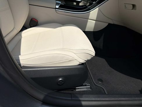 Used 2026 Mercedes-Benz C 300 Sedan image 12