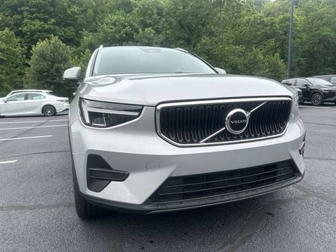 Used 2023 Volvo XC40 B5 Core w/ Convenience Package AWD/4WD image 12
