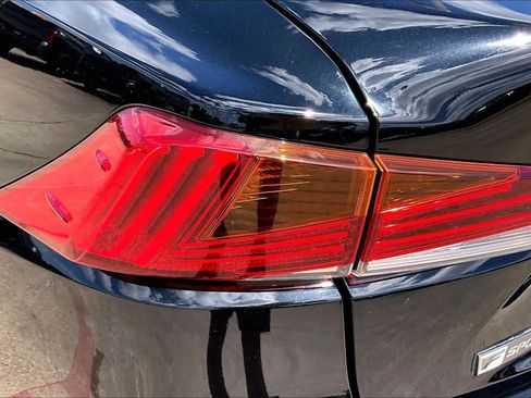 Used 2018 Lexus IS 350 F Sport RWD image 28