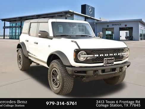 Used 2024 Ford Bronco Wildtrak AWD/4WD image 3