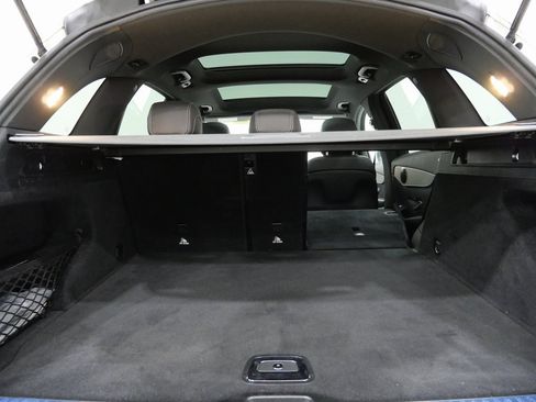 Used 2019 Mercedes-Benz GLC 300 4MATIC image 28