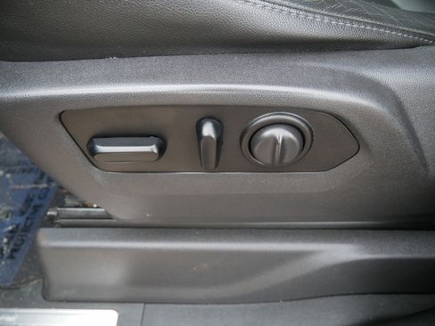 Used 2019 Chevrolet Silverado 1500 LTZ w/ LTZ Plus Package AWD/4WD image 19