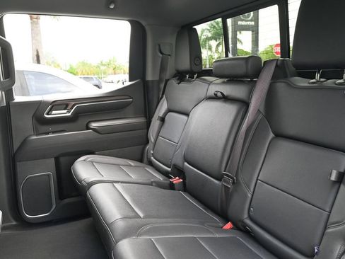 Used 2023 GMC Sierra 1500 SLT w/ SLT Premium Plus Package RWD image 11