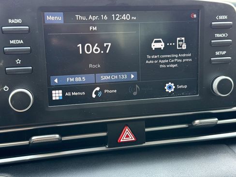 Certified 2021 Hyundai Elantra SEL FWD image 24