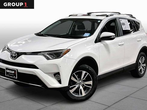 Used 2016 Toyota RAV4 XLE image 1