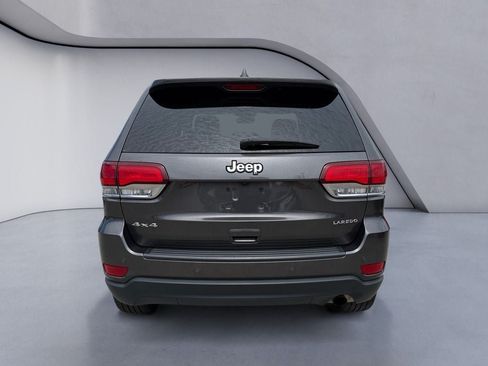 Used 2021 Jeep Grand Cherokee Laredo w/ Security & Convenience Group AWD/4WD image 4