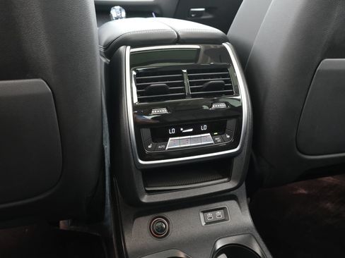 Used 2022 BMW X7 xDrive40i w/ Premium Package AWD/4WD image 35