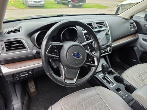 Used 2018 Subaru Outback 2.5i Limited AWD/4WD image 4