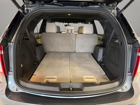 Used 2015 Ford Explorer XLT w/ Equipment Group 202A image 36