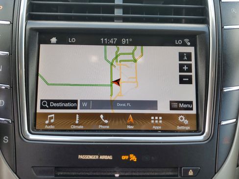 Used 2019 Lincoln Nautilus Reserve image 27