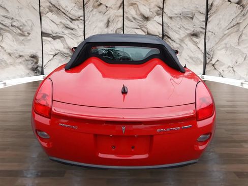 Used 2009 Pontiac Solstice GXP w/ Premium Package RWD image 8