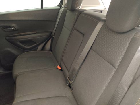 Used 2020 Chevrolet Trax LS FWD image 18