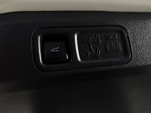 Used 2022 Ford Expedition Limited AWD/4WD image 32
