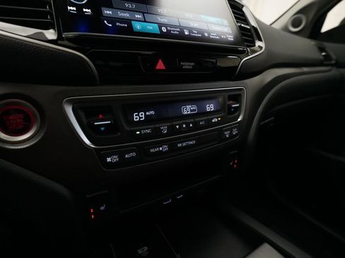 Certified 2025 Honda Ridgeline RTL+ image 20