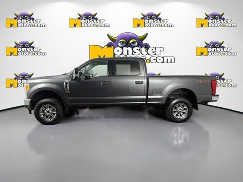Used 2017 Ford F250 XLT w/ XLT Value Package image 8