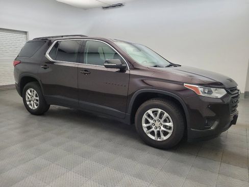 Used 2021 Chevrolet Traverse LT image 11