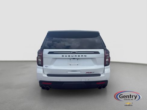 Used 2023 Chevrolet Suburban RST w/ Sport Performance Package AWD/4WD image 5