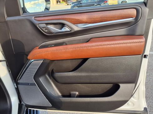 Used 2024 GMC Yukon Denali Ultimate image 16